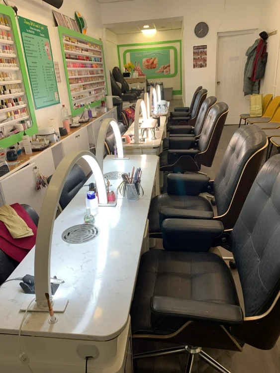 trang nails nail stations